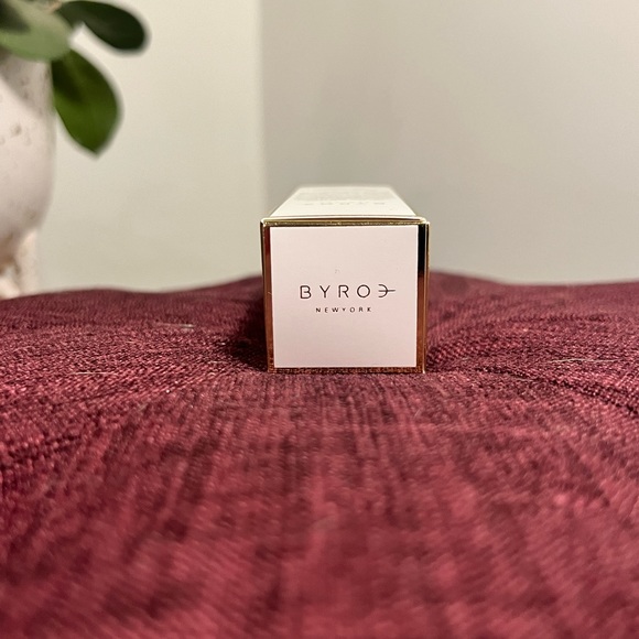 BYROE New York Celery AHA + LHA Resurfacing Serum, 1.01 FL. OZ. - Picture 9 of 10